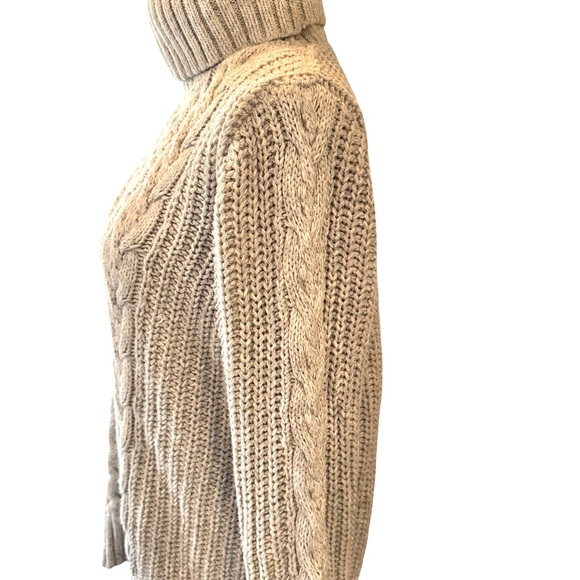 GAP Cable Knit Turtleneck Cozy Light Gray Sweater - Picture 3 of 10